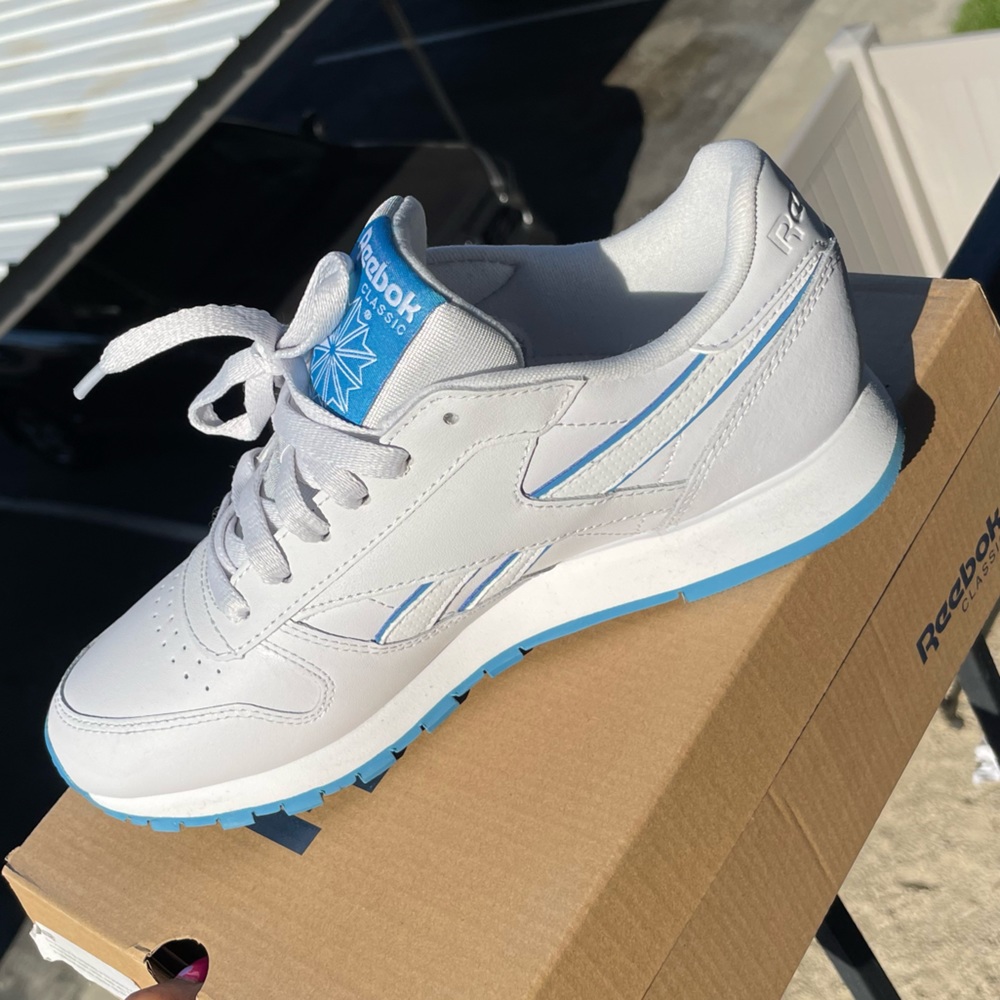 Reebok Shoes - Picture 3 of 4